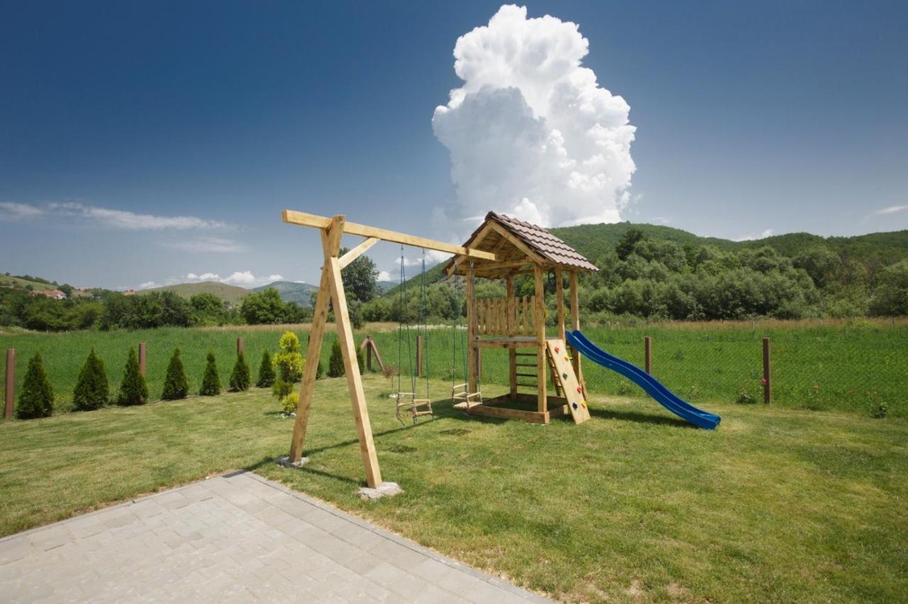 Vila Oaza Mira Draganici Raška Buitenkant foto