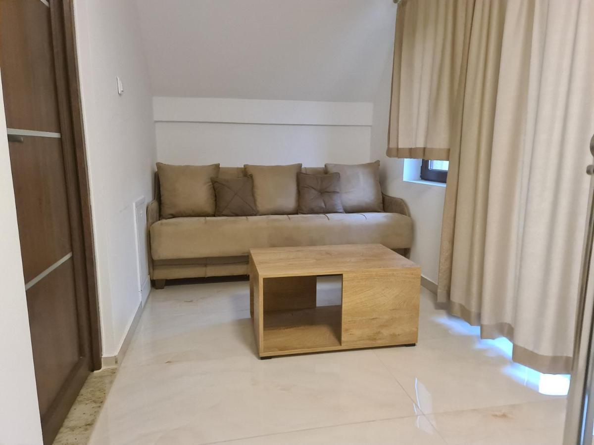 Vila Oaza Mira Draganici Raška Buitenkant foto