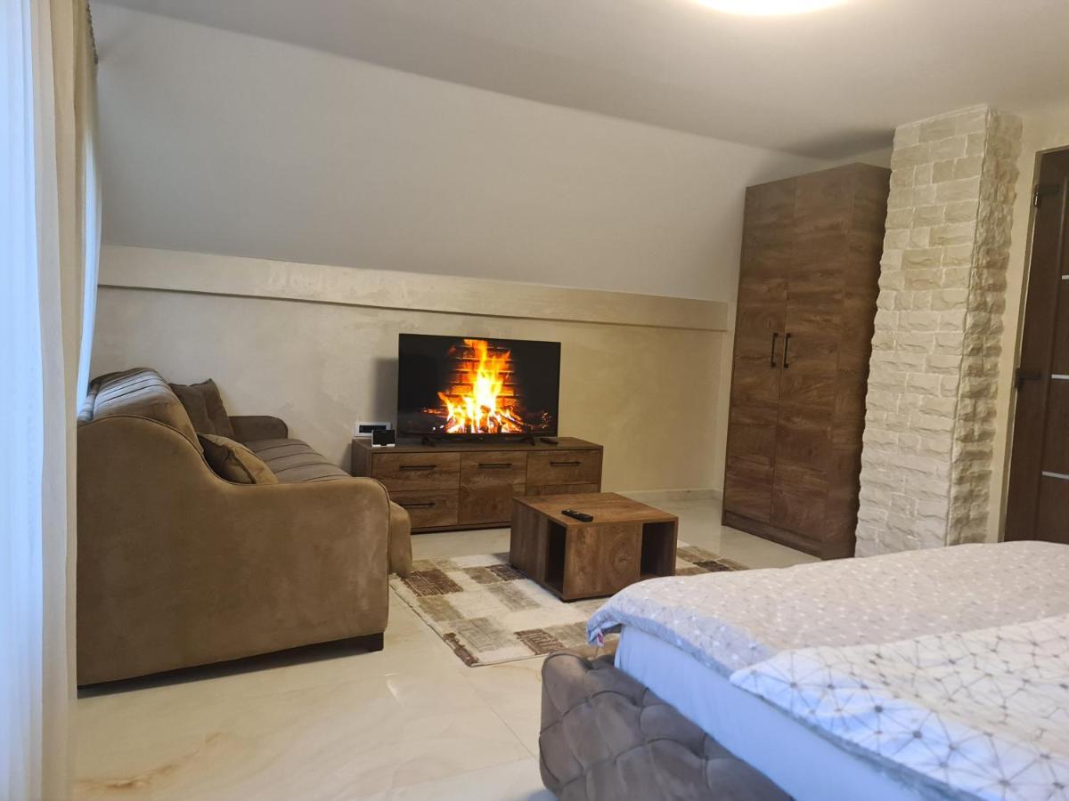 Vila Oaza Mira Draganici Raška Buitenkant foto